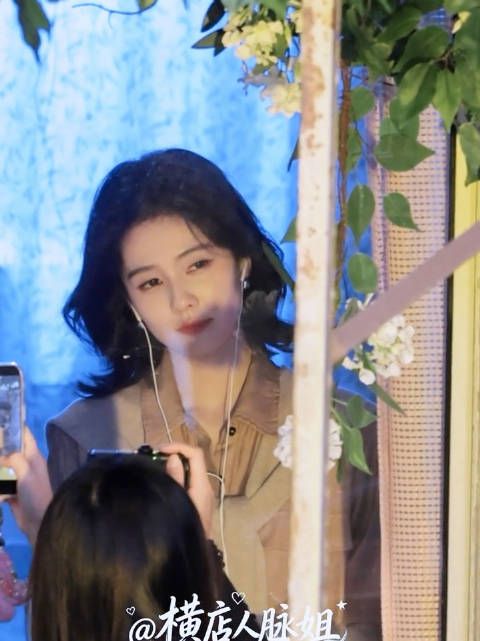 韵娜窗前盛产神图
