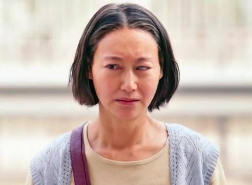 女儿被盲人母亲依赖的喘不过气，最终选择了离家出走