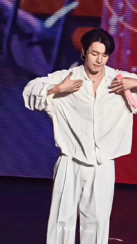 绝代风华的容颜… 20260815李东海澳门演唱会盛大启幕！ superjunior