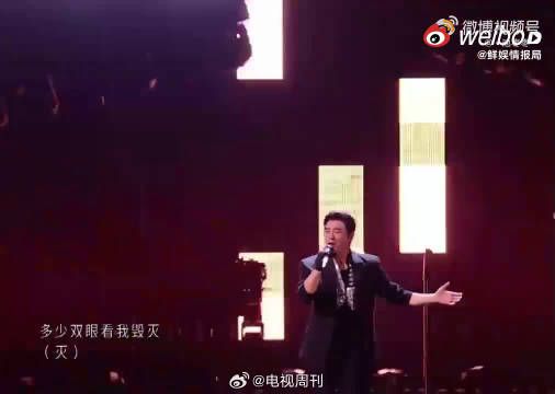 镜头定格的瞬间太惊艳，八位队长齐聚，李光洁从容拉票，群像叙事感扑面而来