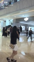 个人认为：这种事情有关部门应该管管，因为有扰乱公共场所秩序的可能