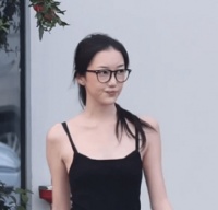 李嫣惊艳亮相，王菲的基因真强大