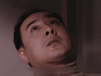 震惊了，丁伟军长在兵站被揍！