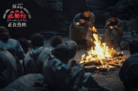 看《欢迎来龙餐厅》，耳边响起了黄家驹的《Amani》