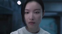 女孩发现父母庆生视频中白玫瑰同一株永远盛开如定格