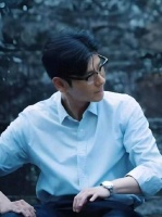 蒋奇明《重器》演校草，被指长相不符成败笔