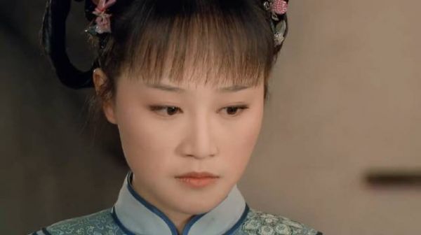 爱的最高境界是心疼，浣碧看嬛嬛的眼神里满满都是心疼，她甚至不舍得嬛嬛劳作