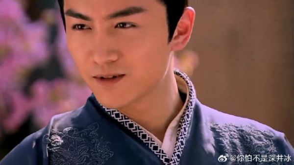 逃婚小姐被人追，王爷报答她帮自己，帮她拦下追赶之人