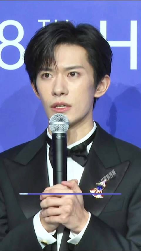 在百花奖后台分享自己的表演习惯，喜欢演的慢一点，更喜欢内敛的表演！