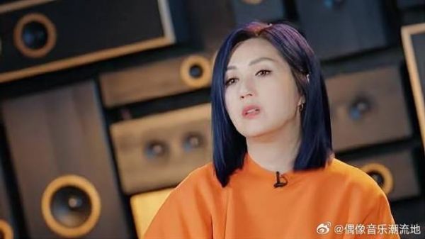 陈奕迅杨千嬅关系很好 相识与唱歌大赛，之后成为师兄妹