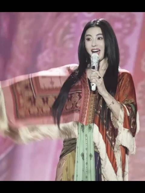 女神回来了，所有人感受这个转圈 张柏芝