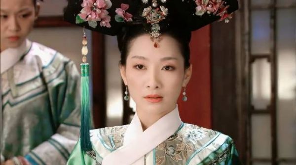 《甄嬛传》安陵容:“我只是不甘心就这样无声无息的活一回”