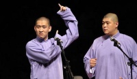郭德纲刚说完通俗不庸俗，前徒弟曹云金直播40万围观，观众齐喊比德云社好笑