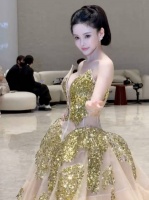 秦泽文，万国小姐全明星赛中国代表，斩获四冠
