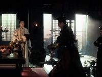 四人：这书信能念吗？