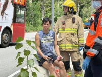 突发！TVB《爱回家》绿叶艺人崔锦棠遇车祸，受轻伤送院，对方司机一度昏迷