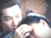 一句“对不起”便是横亘在他们之间无法消弭的沟壑