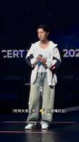 李东海solo 260815 ALIVE 澳门day1李东海 要牢牢的抓住东海 太可爱啦！ momo