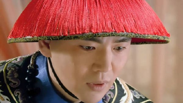 甄嬛叫温太医查验之后，发现果然是被人下了毒 接下来，就该严查碎玉轩了！