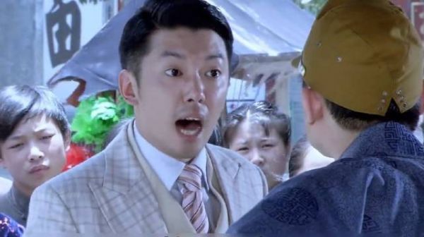 男人仗义出手帮忙，不料被鬼子汉奸关进大牢