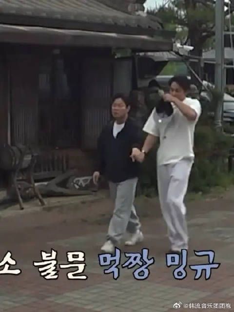 珉咕你吃饱饭嘴没擦就来了？