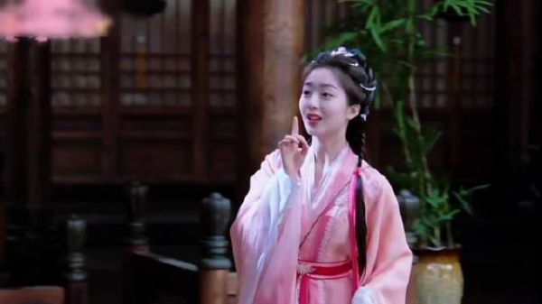 我们恩熙古灵精怪得让人忍不住心尖发颤