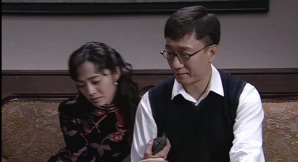 重刷潜伏，读懂乱世之下生死相托的爱