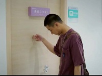 小城故事多：白浪上门，竟被威廉妈妈当成催债的，闹出乌龙笑话！