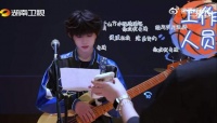 陈奕恒认真记台词，反复琢磨熟记角色情绪