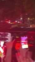 跟虾虾们挥了一路的手，还比了赞，老公真的太温柔了 太好了！