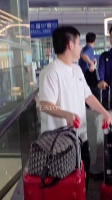 小石头回去封训加油 亚运会出关，轮番暴抽亚洲的全部外协，一人赏赐10大鞭！