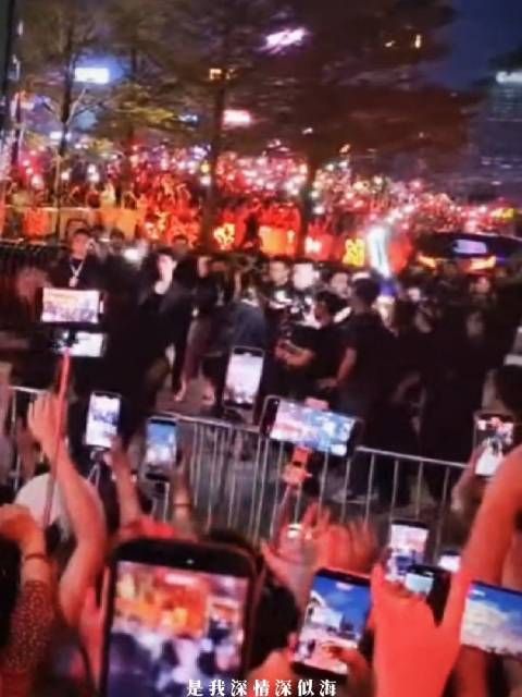 没法隐藏这份爱,是我深情深似海