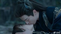 当着情敌的面 魔尊霸气一吻，当场宣誓主权