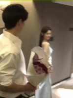 楚楚称子华是亲亲怪，直播合体亲亲计数捏脖子