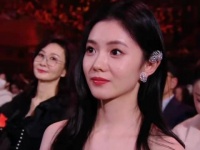 微微一笑很倾城，笑容真的好甜… 禧客有嘻哈娱乐刘浩存笑起来好甜
