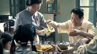 女人有钱打扮却没钱让孩子们吃饱饭