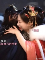 他又一次倒在了她的怀里