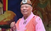 被立案仅2天，郭德纲再迎新麻烦，原来岳云鹏才是德云社真聪明人