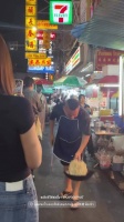 有人带了baby girl 有人戴着baby girl