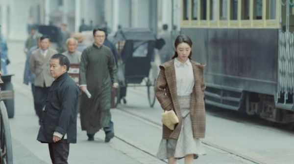 骆冰走在街上发现被跟踪 宿命之敌｜骆冰｜张月