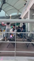 权志龙父母去了big bang演唱会，好羡慕现场的每一位