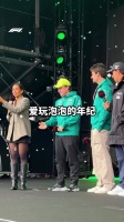 正是爱玩泡泡的年纪 谁能拒绝来一场泡泡小战