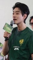 哈哈哈哈郑云龙来参加见面会有种自己当主持人的控场感！