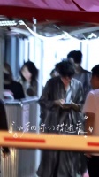 王传君直播野人妆，希望与舞台搭点