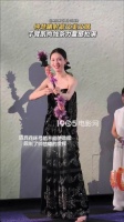 钟楚曦花环弓箭复刻丁宁射箭，手臂线条尽显力量感