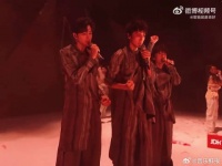 很难不感慨，王传君选曲的考量，全都围绕着王啸坤来参考，太有意思了