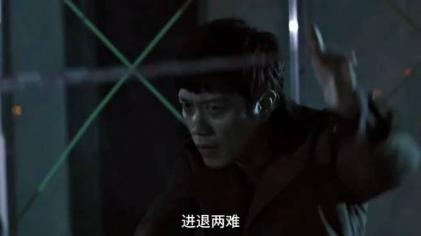 蛇蝎美人设下圈套，雇凶反杀雇主并嫁祸侦探