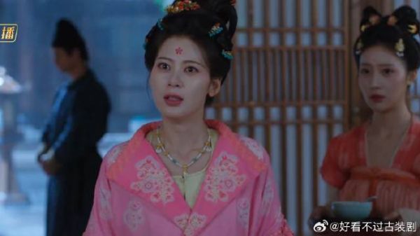 馥之回乡照顾病重的父亲，如今看到宋家的聘礼，才明白被骗了