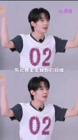 王赫野折腰舞姿获黄明昊认证，东北舞王大招惊艳