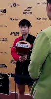 孙颖莎这眼神有点懵的可爱 “咋说倒就倒呢，可不赖我啊”